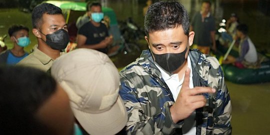 Tinjau Lokasi Banjir, Bobby Instruksikan Camat dan Lurah Bantu Warga Mengungsi