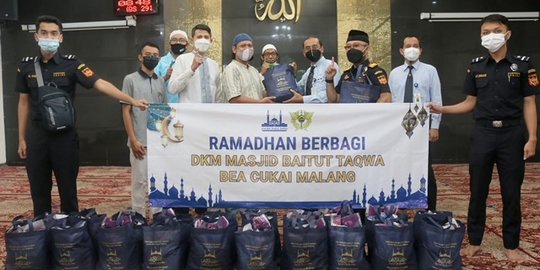 Akhir Ramadan, Bea Cukai Semarakkan dengan Berbagi