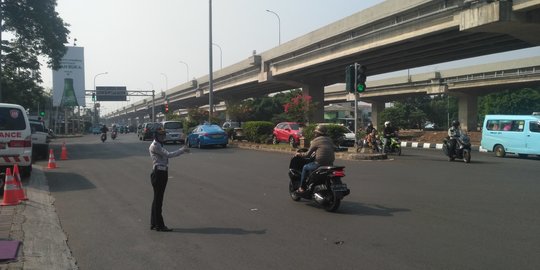 Arus Balik, Pemprov Saring Acak Kendaraan Pribadi & Umum di Pintu Masuk Jakarta