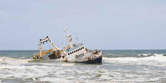 Kapal Penangkap Ikan Diawaki 26 Nelayan Indonesia Kecelakaan di Samudera Hindia