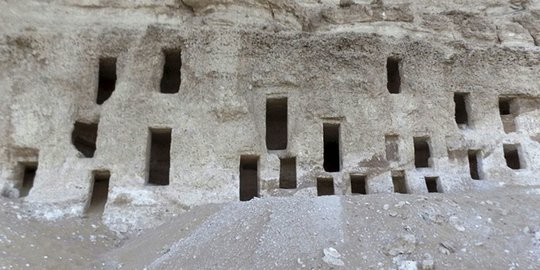 Penemuan Ratusan Kuburan Kuno Berusia 4.200 Tahun di Mesir