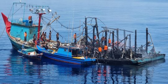 KM Sinar Mas Terbakar di Laut Natuna Utara, 3 Orang Luka Bakar Sedang