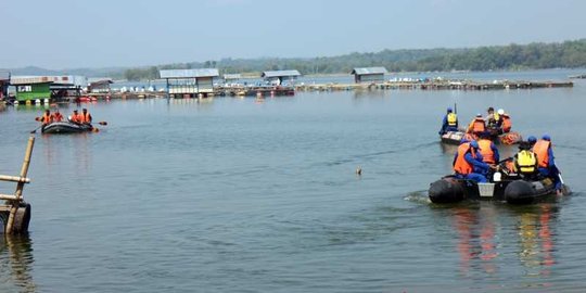 Perahu Tenggelam di Waduk Kedung Ombo Karena Melebihi Kapasitas