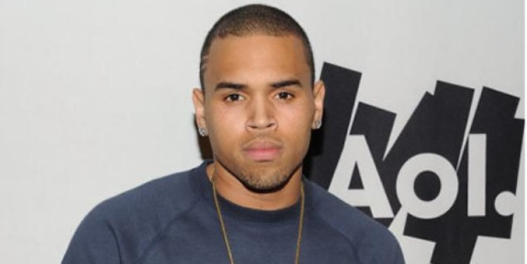 Lirik Lagu Mama Chris Brown Merdeka Com