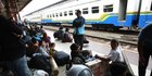 Kedatangan Penumpang KA Jarak Jauh Di Area Jakarta Terpantau Landai
