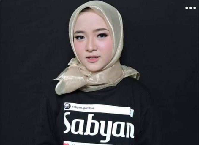 empat potret cantik nissa sabyan di make up ririe fairuz istri ayus