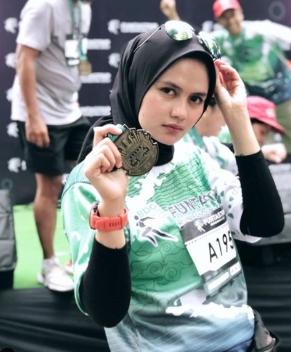 potret terbaru polwan viral ismi aisyah kini berhijab makin cantik dan anggun