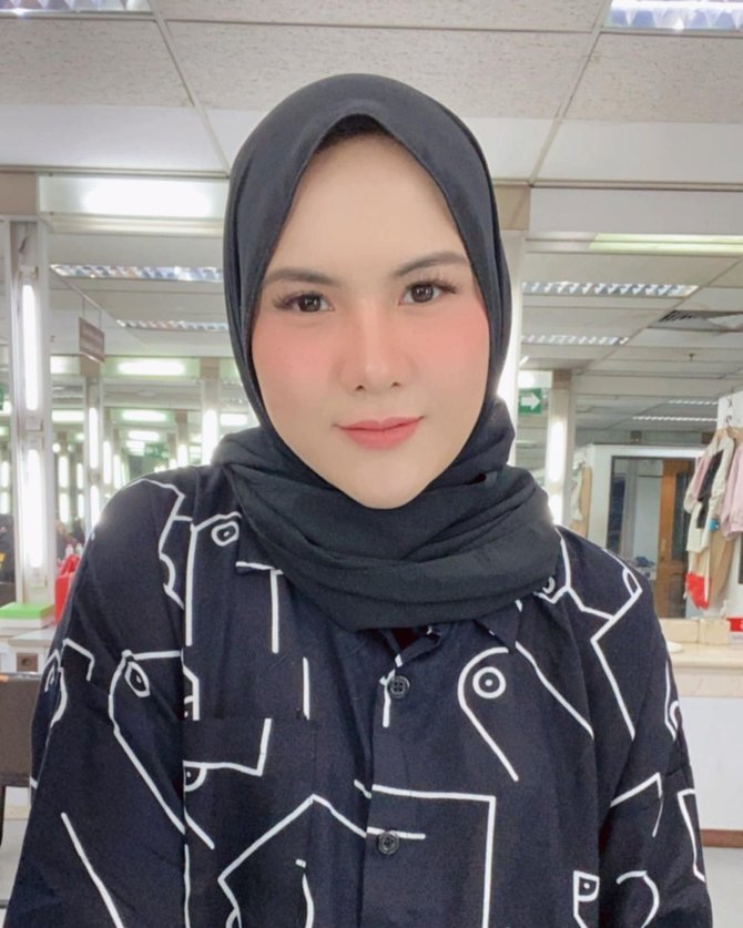 evelyn nada anjani