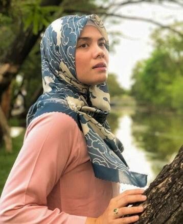 mantan puteri indonesia yang kini berhijab