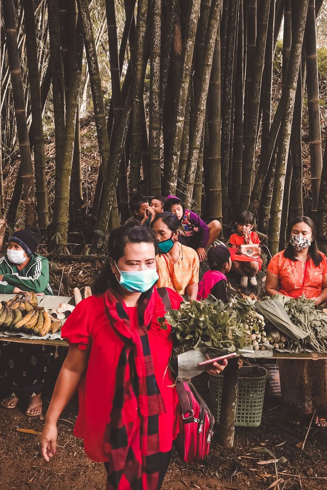 pasar hutan bambu tokumila toraja