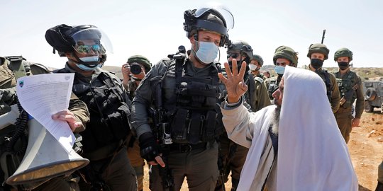 CEK FAKTA: Hoaks, Foto Tentara Israel Pukul Anak Palestina hingga Tewas
