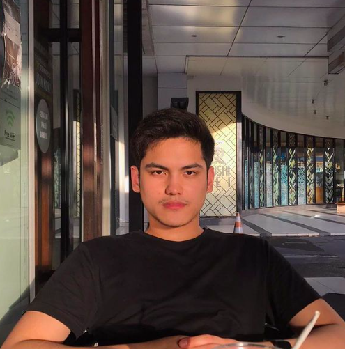 potret irzan faiq aktor yang dikabarkan dekat dengan prilly latuconsina
