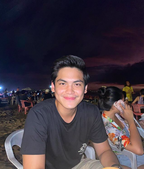 potret irzan faiq aktor yang dikabarkan dekat dengan prilly latuconsina