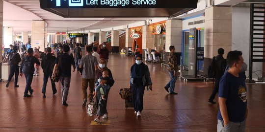 Suasana Bandara Pasca Pelarangan Mudik Dicabut