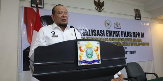 Ketua DPD RI Minta Pemkab Dairi Perbaiki Akses Jalan Desa Terpencil