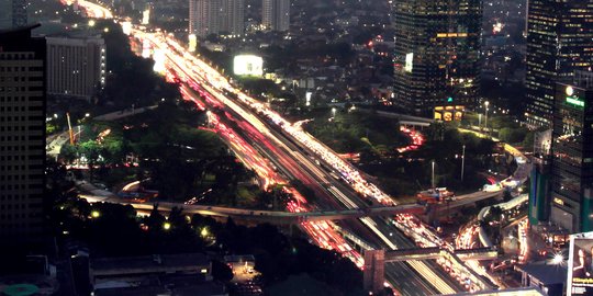 Anies Baswedan Minta Lampu di Jalan Jakarta Bernuansa Bendera Palestina