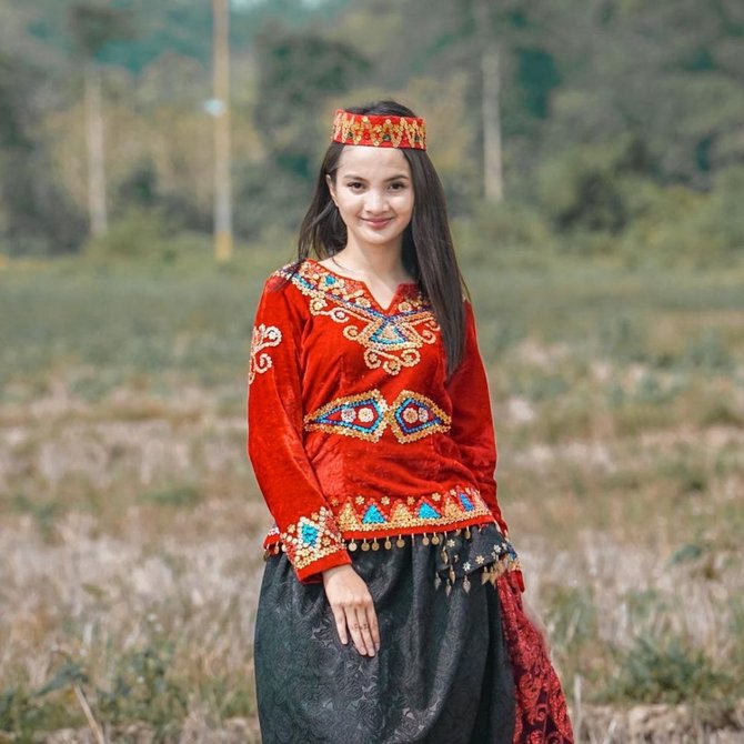 berprestasi dan menarik perhatian ini sabrina anggraini puteri indonesia riau 2019