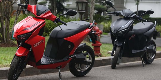 Indonesia Target 15 Juta Motor dan Mobil Listrik Mengaspal di 2030