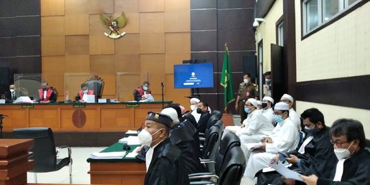 Sidang Pleidoi, Pengacara Rizieq Anggap Jaksa Gagal Paham UU Kekarantinaan Kesehatan