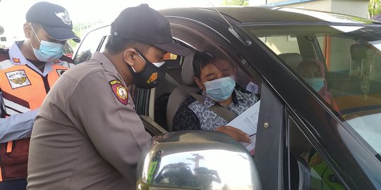 Tolak Tes Usap Antigen, Pengendara di Medan Diputarbalik Petugas Gabungan