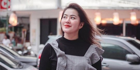 Semakin Cantik dan Memesona, Ini Potret Terbaru Sherrin Tharia Mantan Istri Zumi Zola