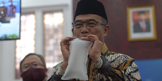 Menko PMK Muhadjir: Per 20 Mei 2021, Sudah 9,6 Juta Orang Disuntik Vaksin Covid-19