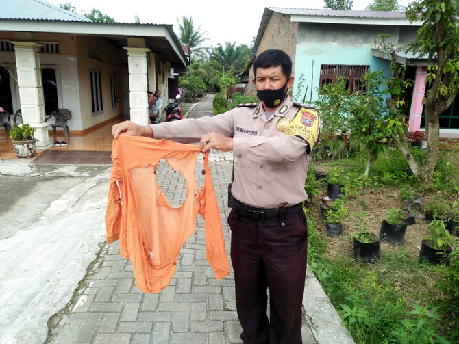 geger pria bugil di langkat dini hari datangi rumah warga