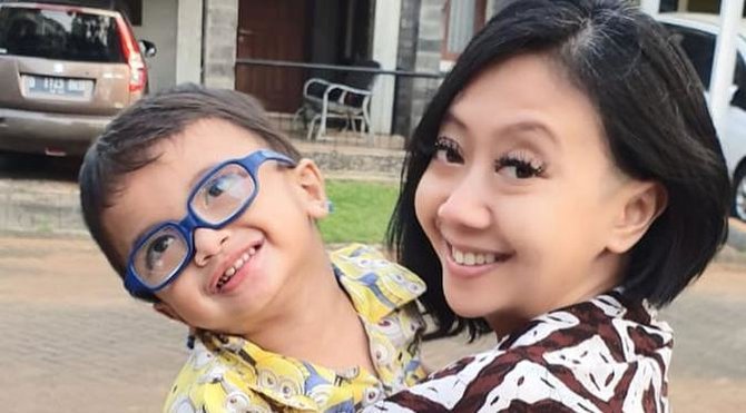 anak asri welas tenggelam di kolam renang