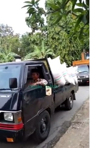 video pria tuban beri seserahan tak biasa