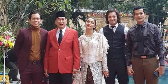 Sinetron Samudra Cinta Tamat, Para Penggemar Kirim Karangan Bunga