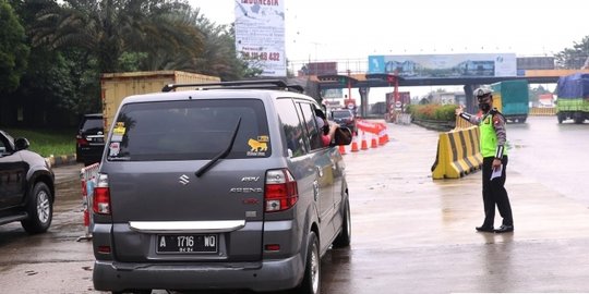 Polrestabes Bandung Tindak 3 Travel Gelap Angkut Pemudik saat Masa Larangan Mudik