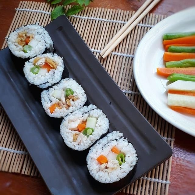 10 Resep Kimbab Sederhana ala Rumahan, Lezat dan Menggugah Selera