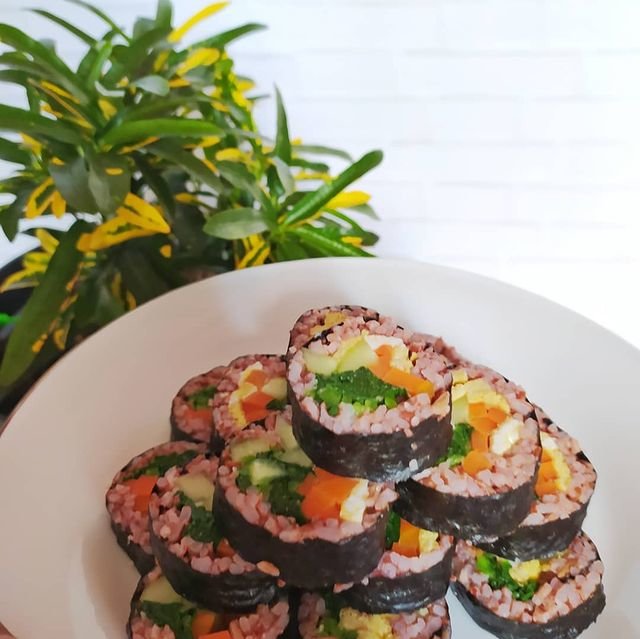 10 Resep Kimbab Sederhana ala Rumahan, Lezat dan Menggugah Selera