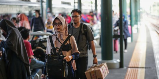 Penjualan Tiket Kereta Jarak Jauh Meningkat 4 Persen di Hari Libur Waisak 2021