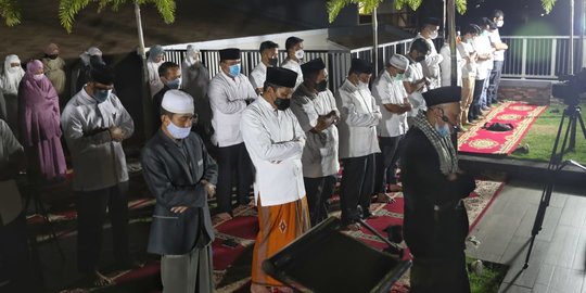 Salat Gerhana Berjemaah, Wali Kota Makassar Doakan Indonesia Cepat Pulih dari Pandemi