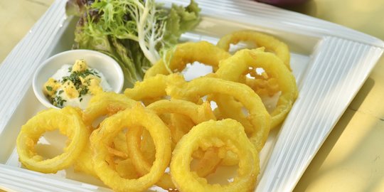 7 Cara Membuat Onion Ring Sederhana, Enak Dan Bikin Nagih