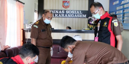 Cari Bukti Dugaan Korupsi Masker, Jaksa Geledah Kantor Dinsos Karangasem