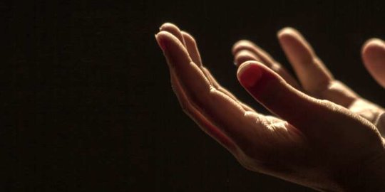 Bacaan Doa Setelah Adzan Berkumandang, Lengkap dengan Arti dan Keutamaannya