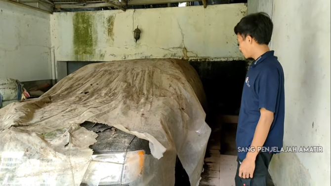 rumah mewah luas banget di bandung 20 tahun terbengkalai
