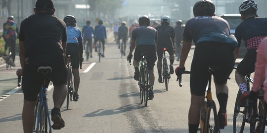 Tidak Pakai Jalur Khusus, Pesepeda Road Bike Dinilai Keterlaluan dan Egois