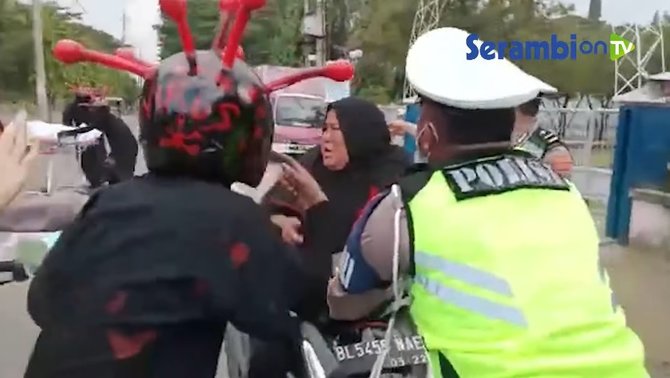 video cara unik polisi ajak warga pakai masker