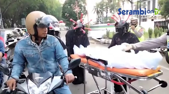 video cara unik polisi ajak warga pakai masker