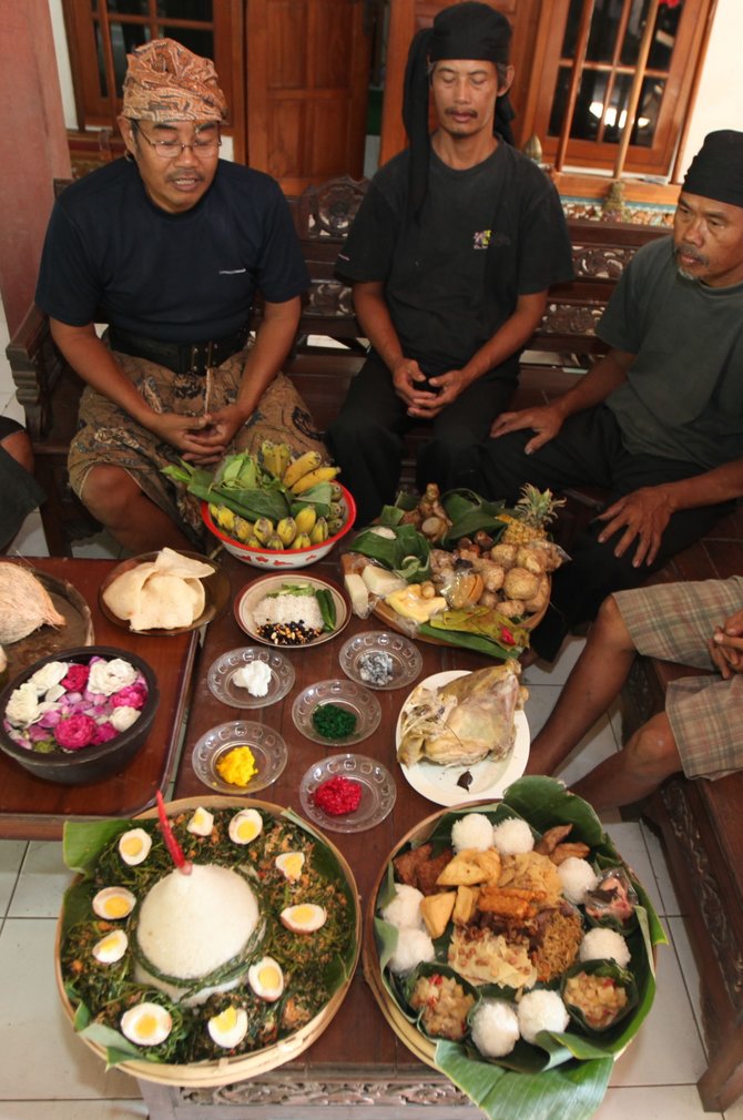 melihat proses sakral pembuatan keris para empu