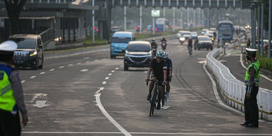 Penertiban Pesepeda yang Gowes di Luar Jalur Khusus