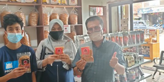 Jadi Primadona di Garut, Icip Nikmatnya Abon Sapi Mak Nio yang Selembut Kapas