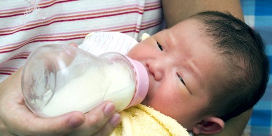 Ketahui Waktu yang Tepat Kapan Anak Berhenti Pakai Dot