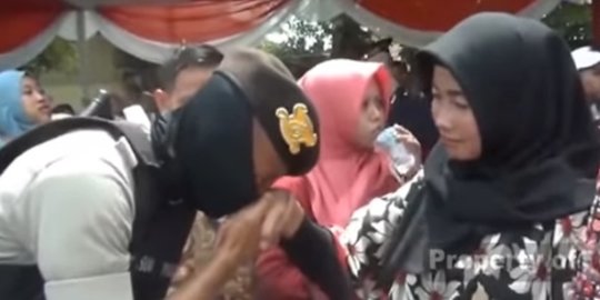 Kisah Beni Pemuda Madura Sukses jadi Polisi, Ayah Tak Bekerja Ibu Cuma Jualan Pentol