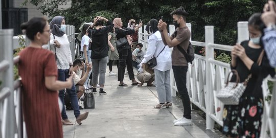 Penderita Long Covid-19 Mayoritas Pria Perokok yang 'Baperan'