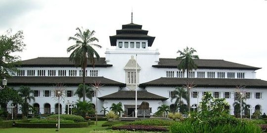 Pulang dari Jakarta, Puluhan PNS Gedung Sate Positif Covid-19