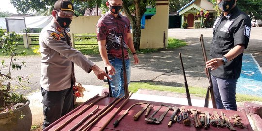 Petani Musi Rawas Simpan 4 Pucuk Senpi Rakitan di Kandang Kambing